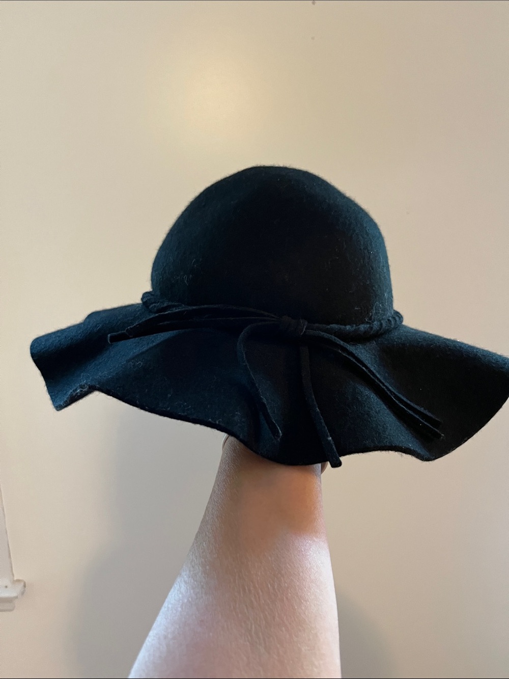 Women’s Black Floppy Wool Hat with Bow Detail